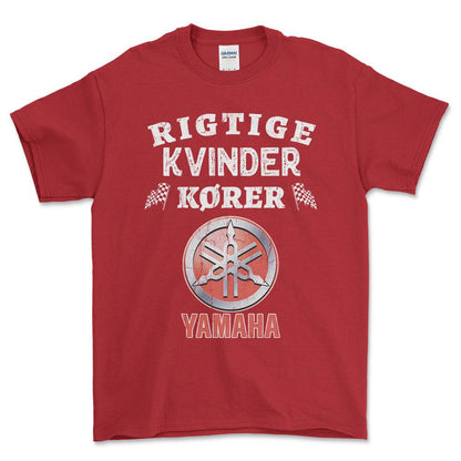Yamaha Rigtige Kvinder Kører - Unisex T-Shirt , Bomuld-Beklædning-Yamaha-Rød-S-Forside-Garage Culture Shop- garage - man cave - merchandise