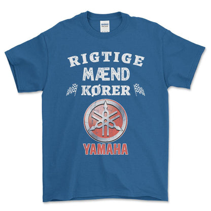 Yamaha Rigtige Mænd Kører - Unisex T-Shirt , Bomuld-Beklædning-Yamaha-Blå Royal-S-Forside-Garage Culture Shop- garage - man cave - merchandise