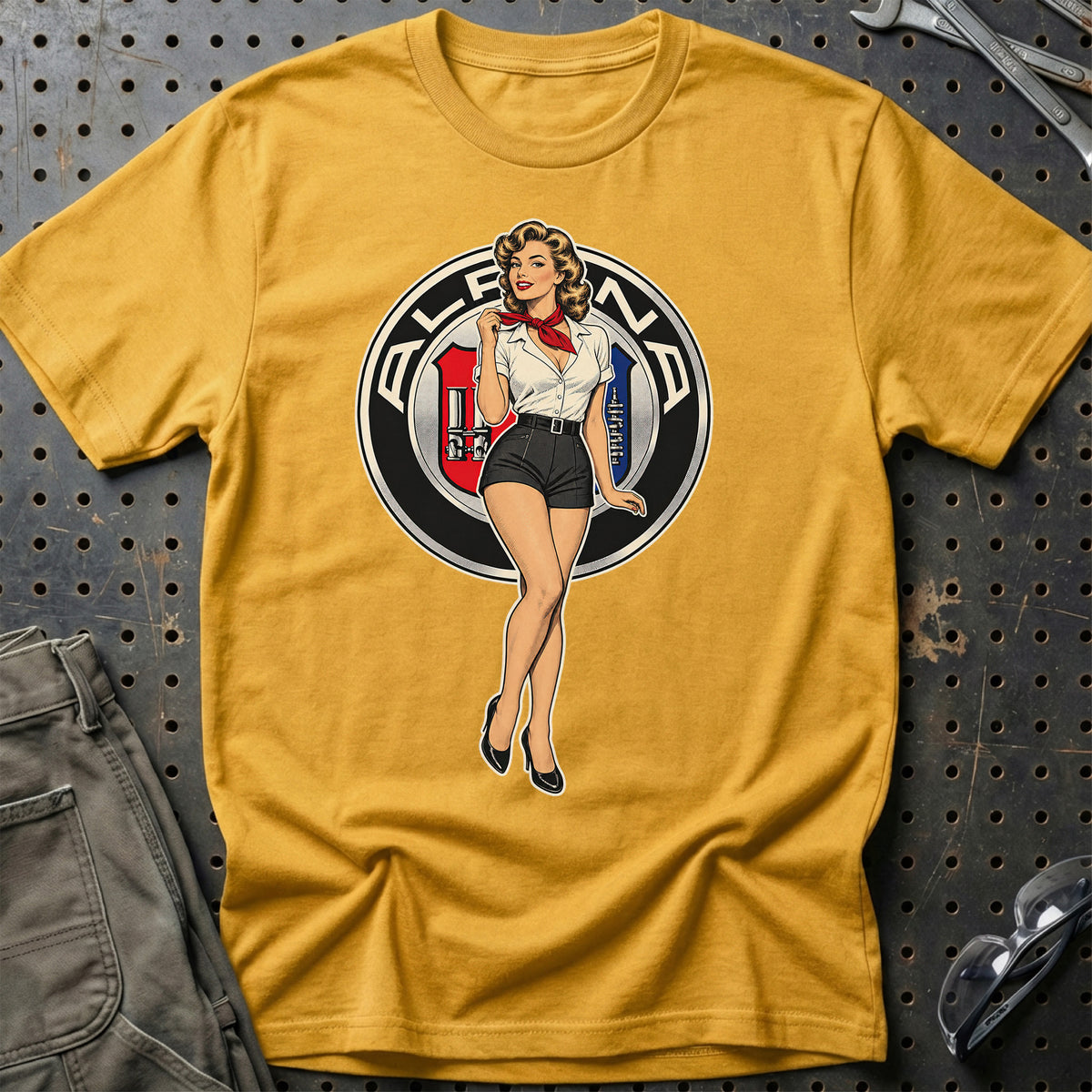 Alpina Retro Pinup T-Shirt – Guld