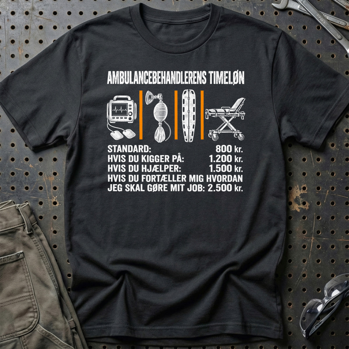 Ambulancebehandlerens Timeløn T-Shirt – Sort