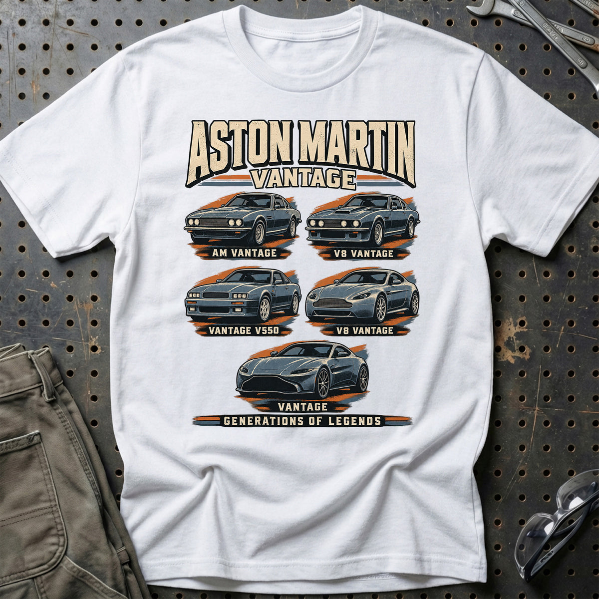 
Aston Martin Vantage – Generations of Legends T-Shirt – Hvid