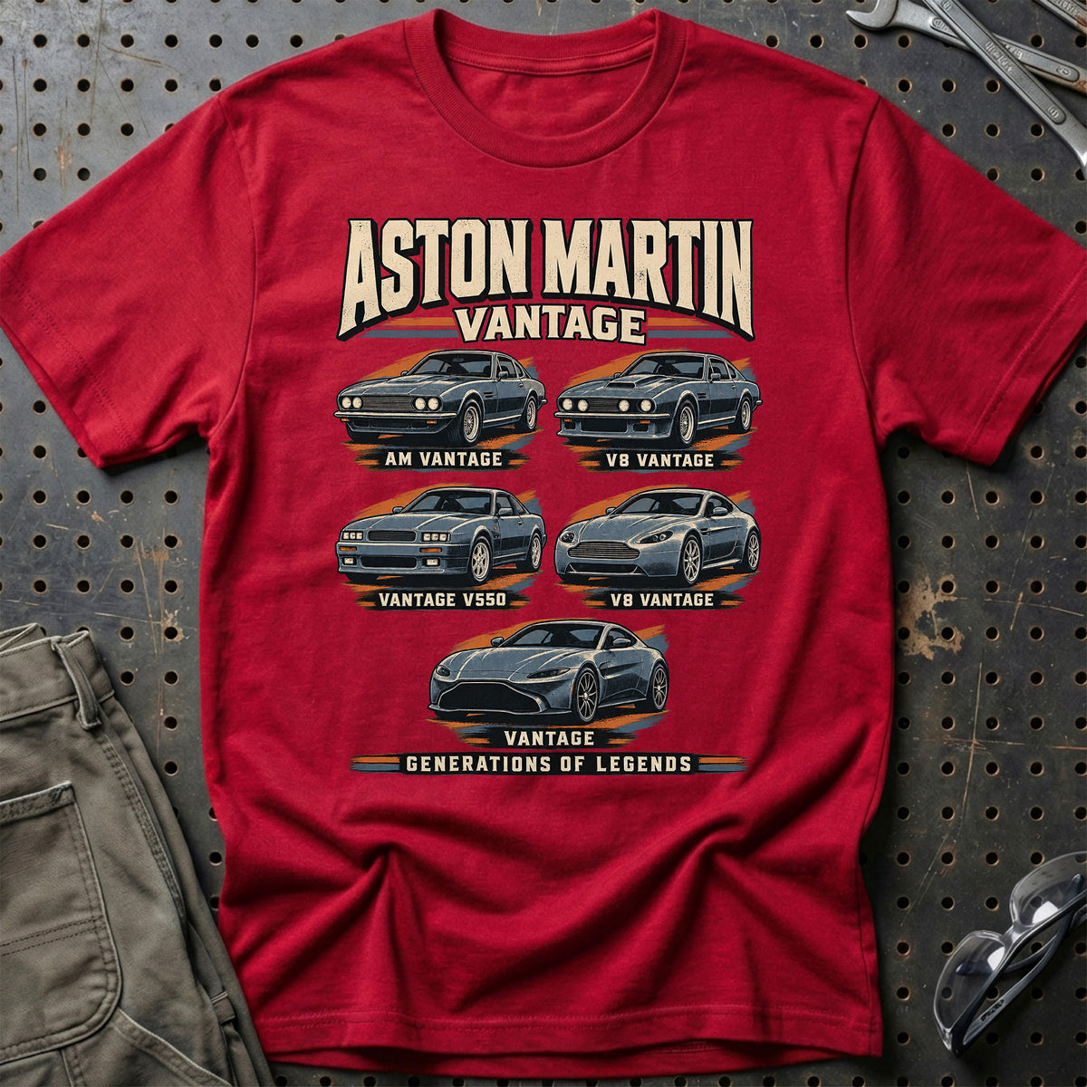 
Aston Martin Vantage – Generations of Legends T-Shirt – Rød