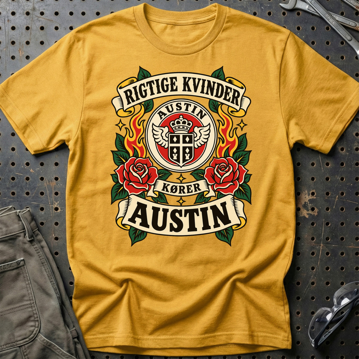 Austin Rigtige Kvinder Kører – Roser og Flammer T-Shirt – Guld