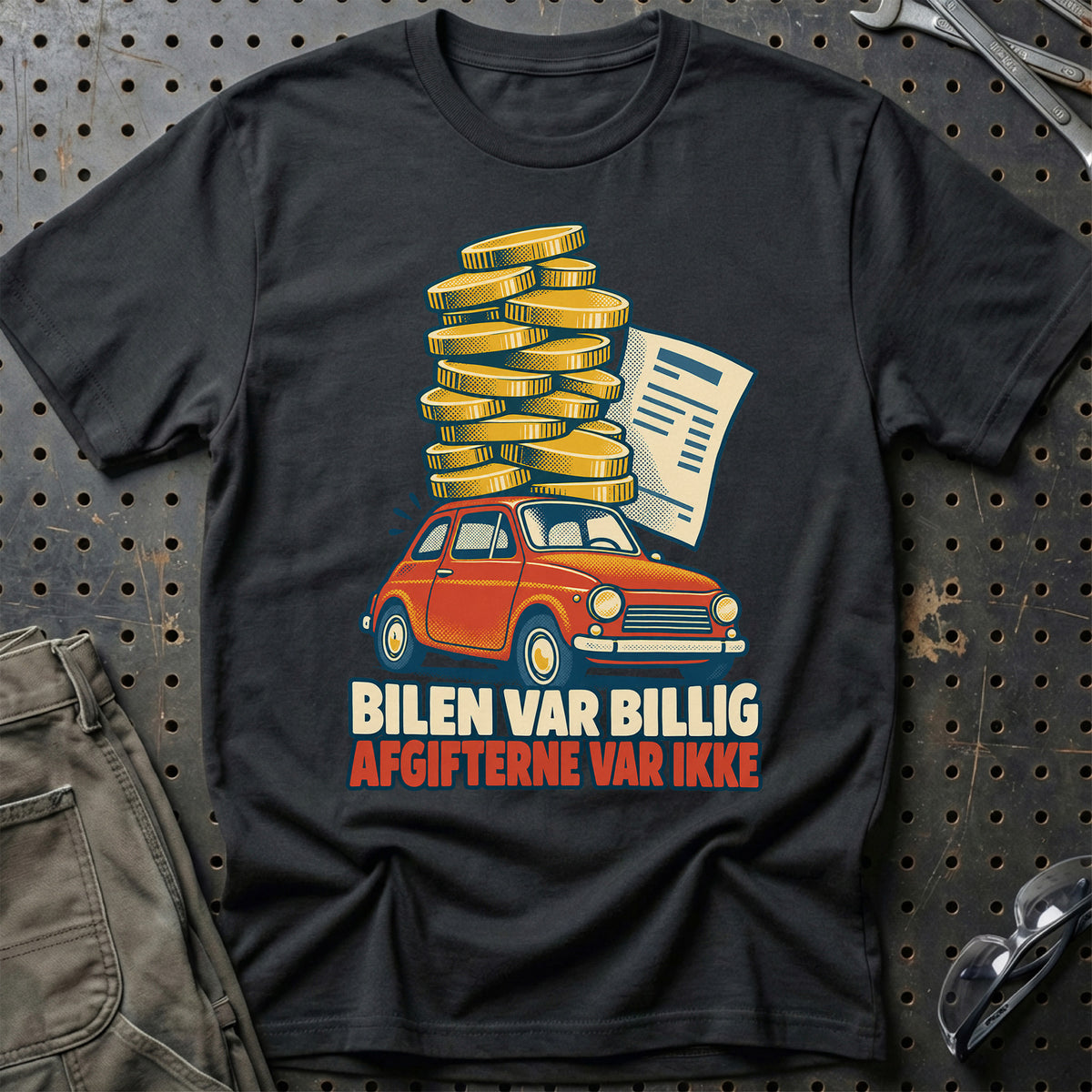 
Bilen var billig – Afgifterne var ikke – Retro – Unisex T-Shirt – Sort