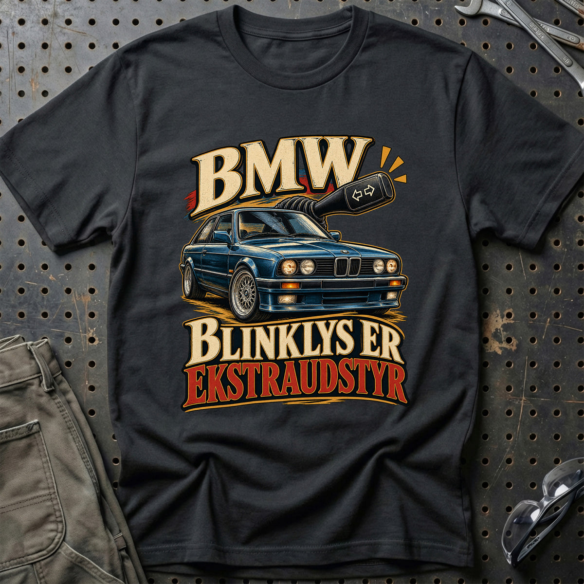 
BMW – Blinklys er ekstraudstyr – Illustration – Unisex T-Shirt – Sort
