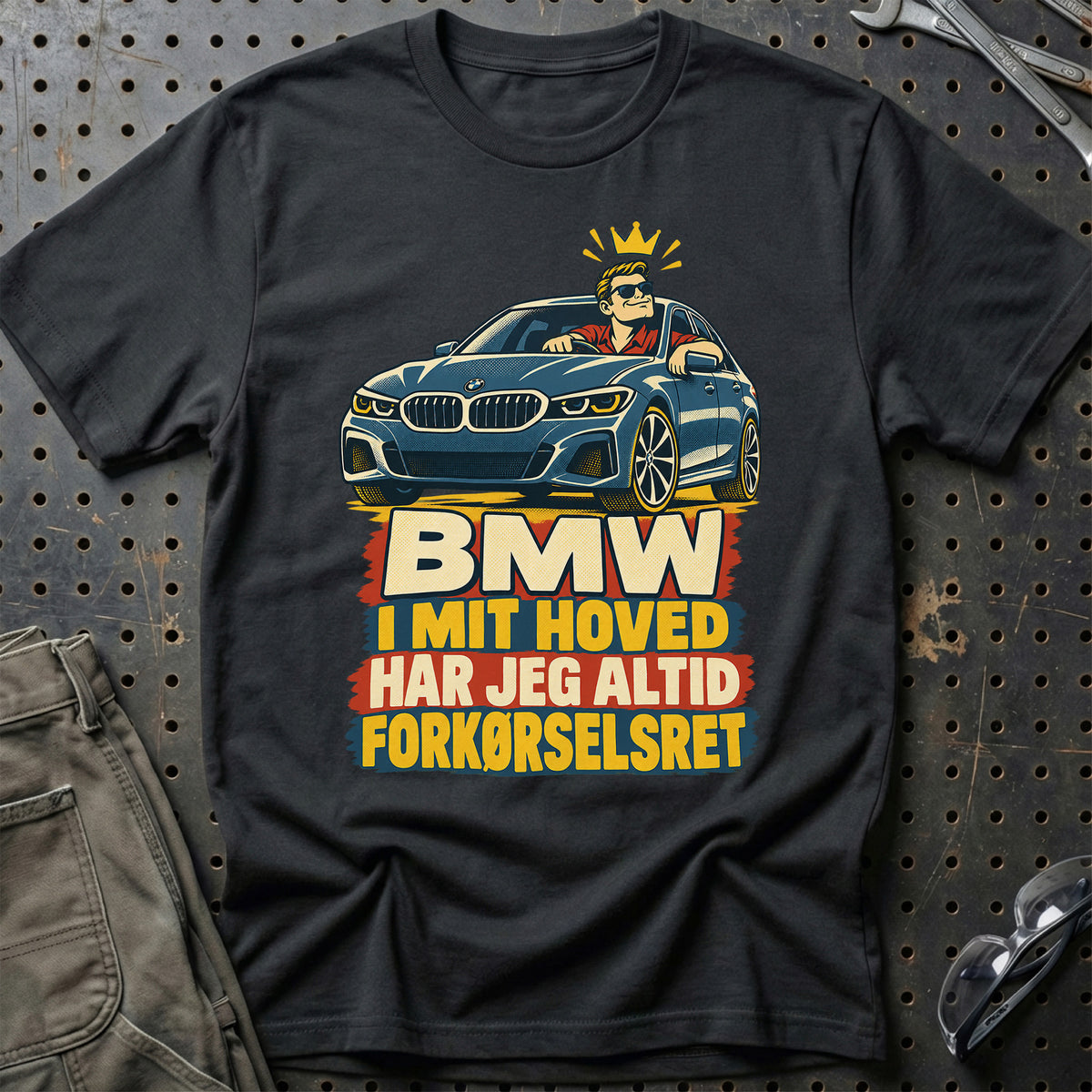 
BMW – I mit hoved har jeg altid forkørselsret – Retro – Unisex T-Shirt – Sort