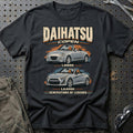 
Daihatsu Copen – Generations of Legends T-Shirt – Sort