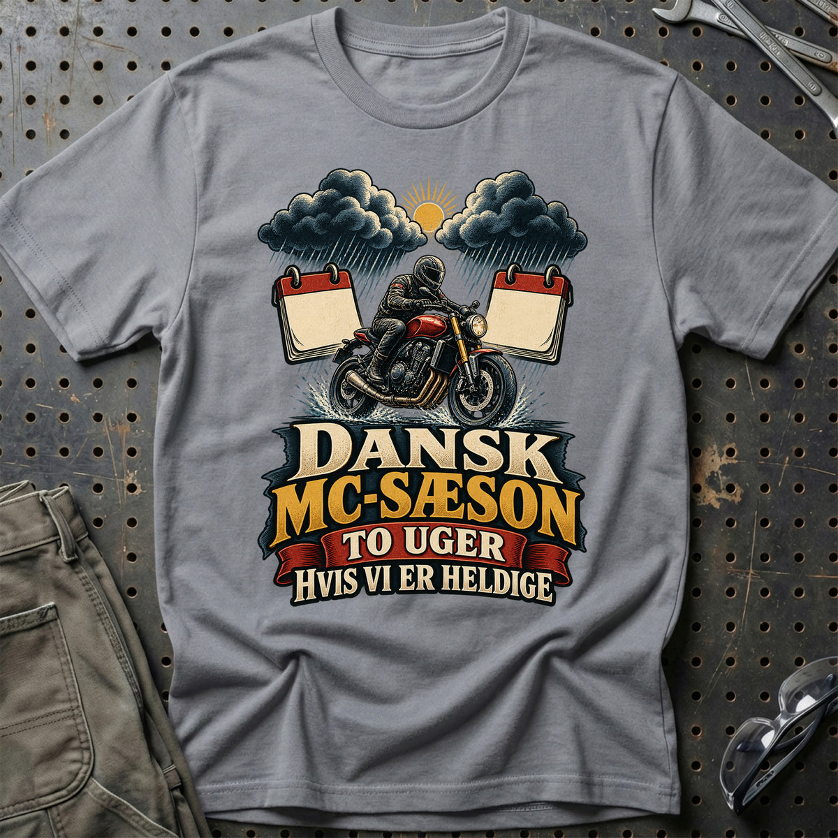 
Dansk MC-sæson to uger hvis vi er heldige – Illustration – Unisex T-Shirt – Grå Sport