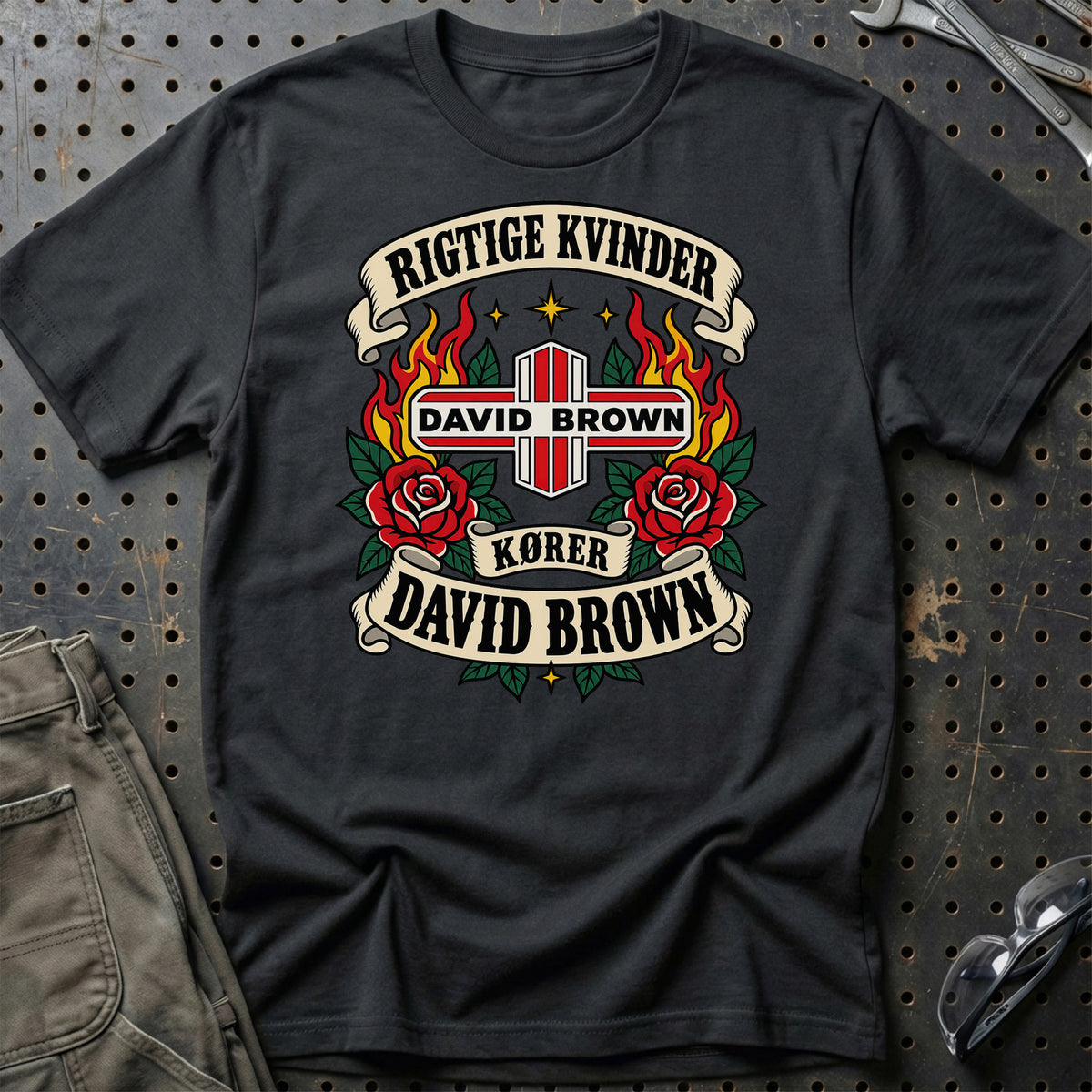 David Brown Rigtige Kvinder Kører – Roser og Flammer T-Shirt – Sort