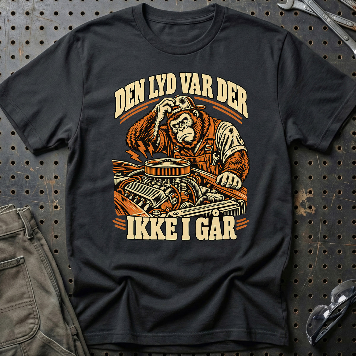 Den lyd var der ikke i går T-Shirt – Sort