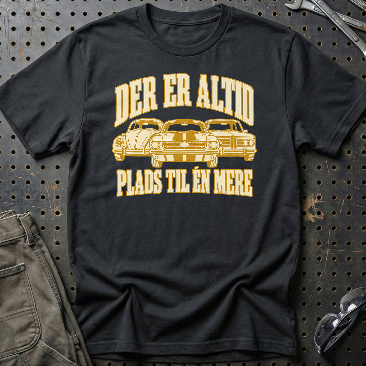 Der er altid plads til én mere T-Shirt – Sort