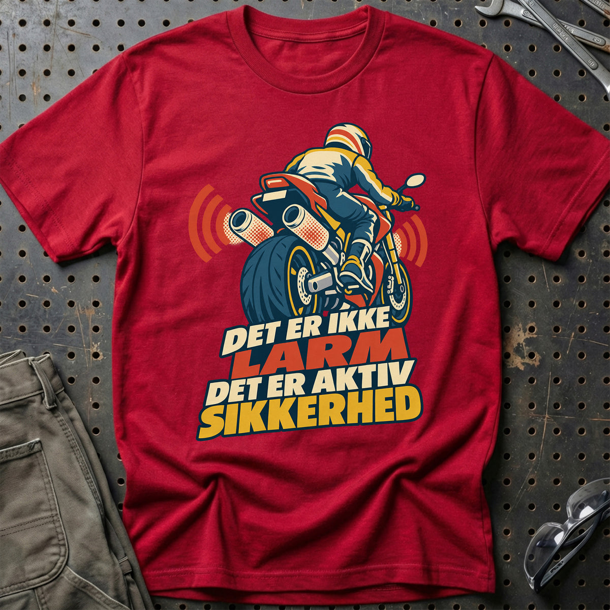 
Det er ikke larm det er aktiv sikkerhed – Retro – Unisex T-Shirt – Rød