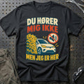 
Du hører mig ikke – Men jeg er her – Retro – Unisex T-Shirt – Sort