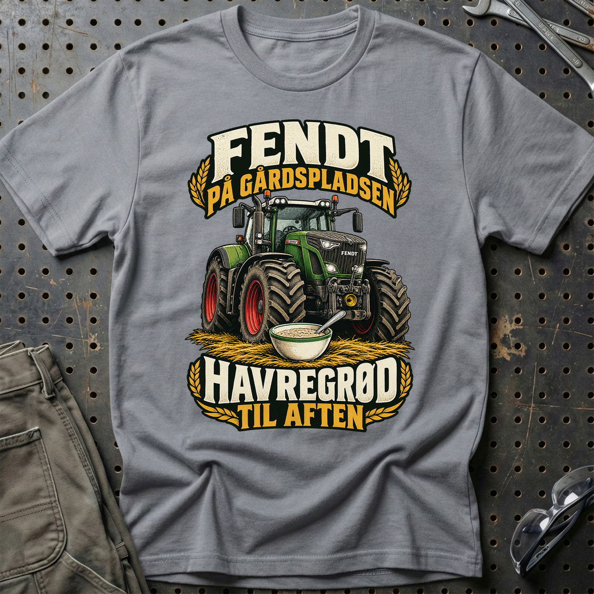 
Fendt på gårdspladsen havregrød til aften – Illustration – Unisex T-Shirt – Grå Sport