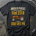 Fiat 211 R – Ingen Er Perfekt T-Shirt – Sort