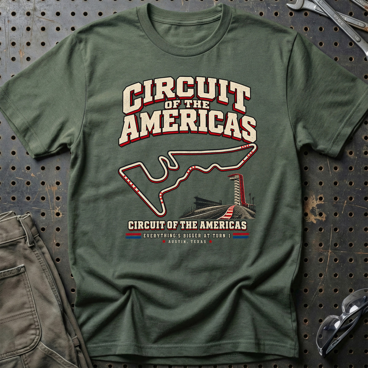 
Formula 1 Circuit of the Americas – Everything’s Bigger at Turn 1 Unisex T-Shirt – Grøn Militær