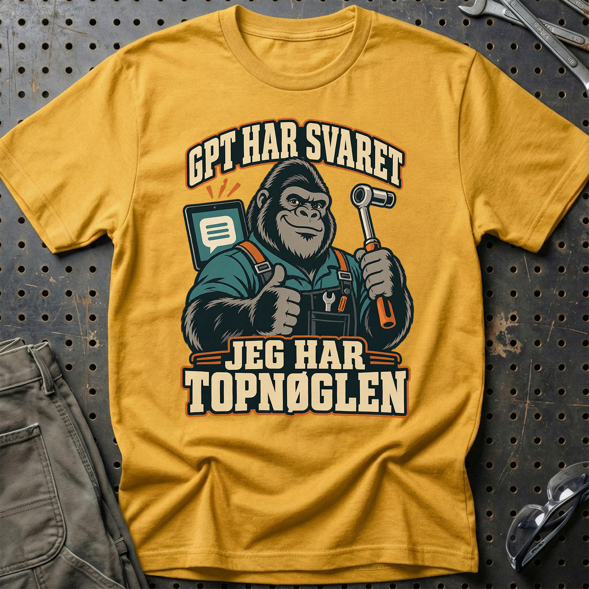 GPT har svaret – Jeg har topnøglen T-Shirt – Guld