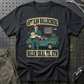 GPT kan hallucinere – Bilen skal til syn T-Shirt – Sort
