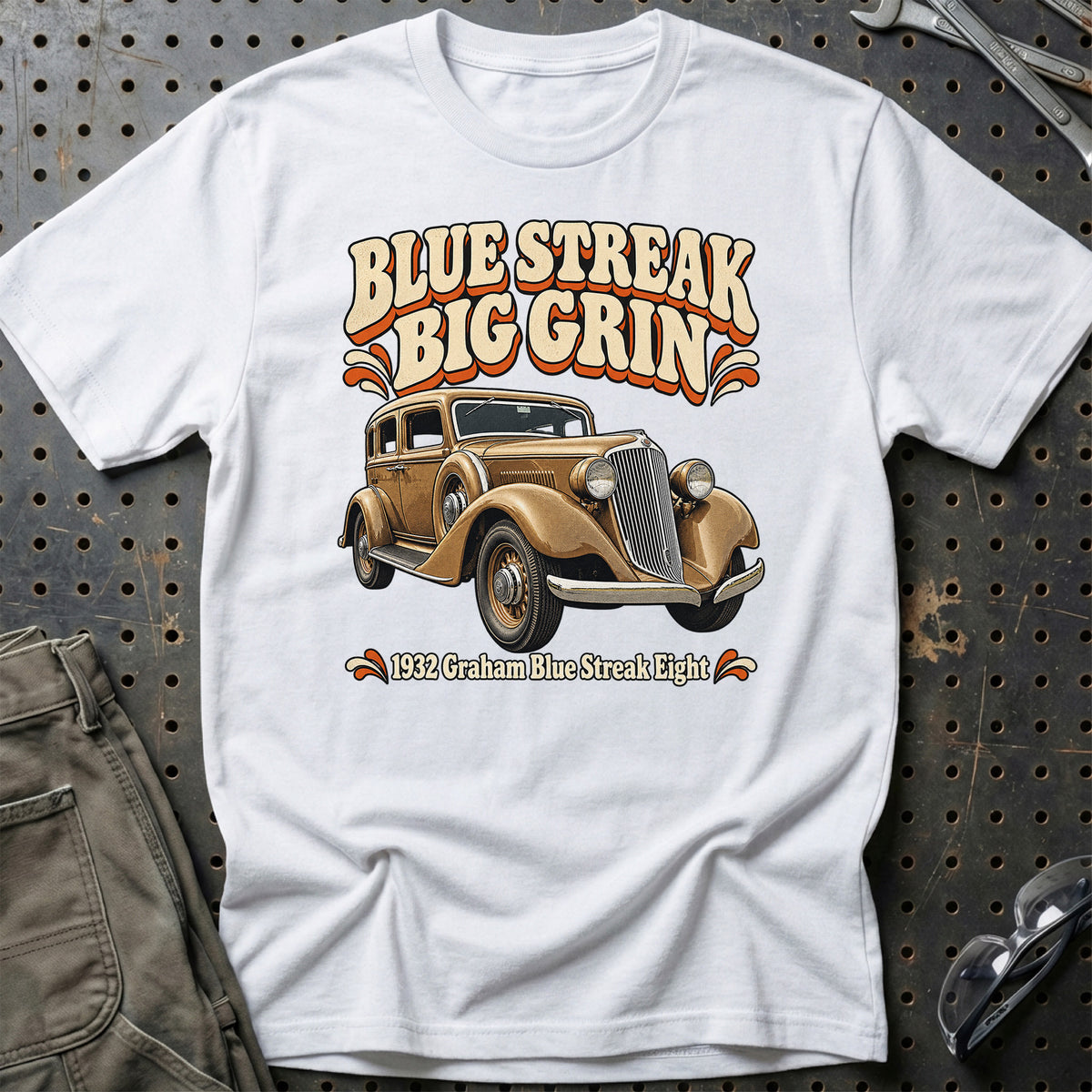 
Graham Blue Streak Eight 1932 – Blue Streak Big Grin T-Shirt – Hvid