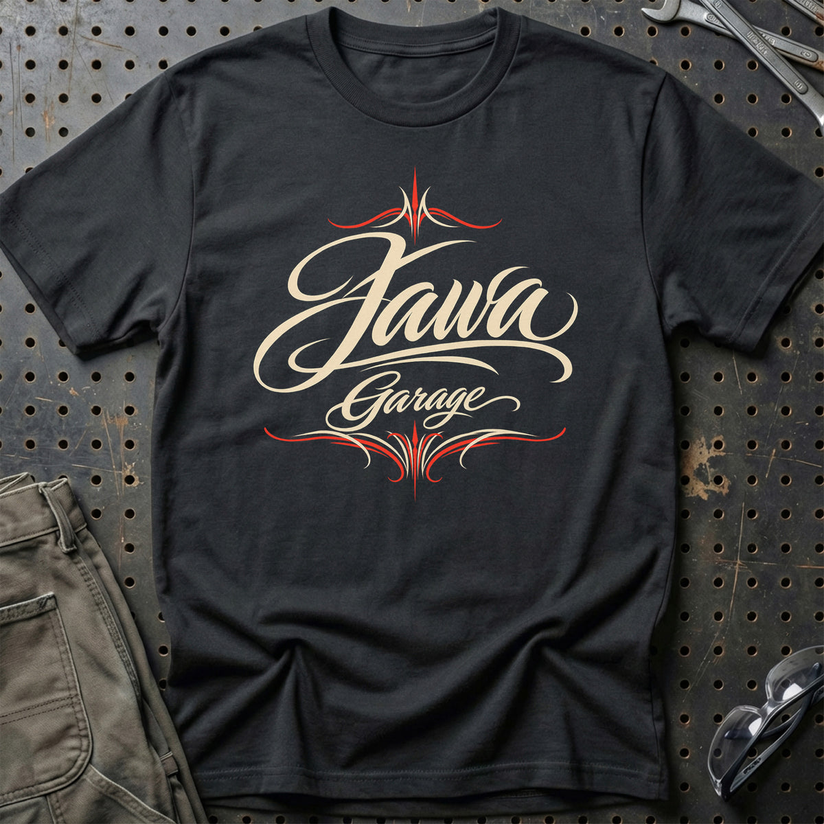 
Jawa Garage – Pinstripe – Unisex T-Shirt med tryk foran, farve: Sort