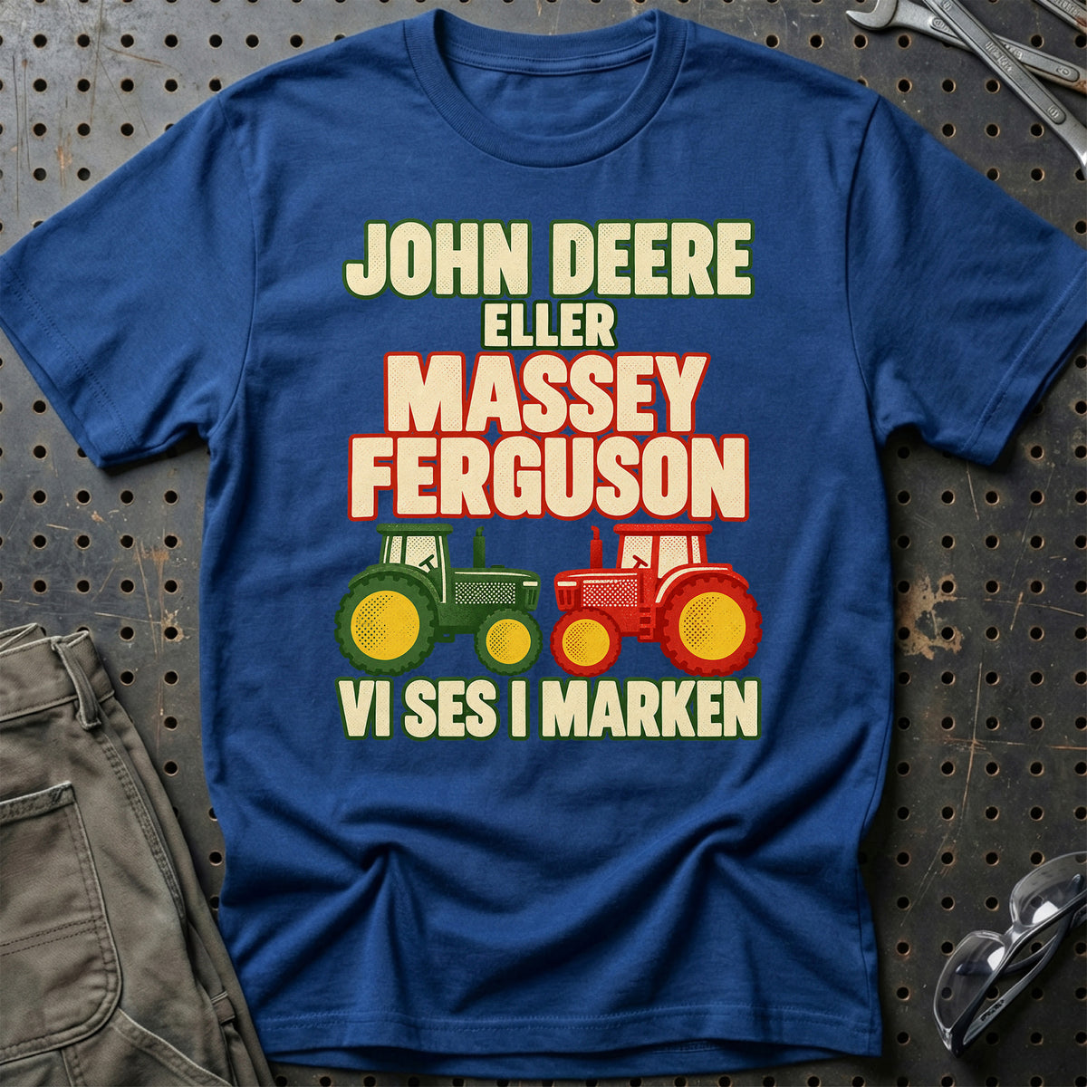 
John Deere eller Massey Ferguson vi ses i marken – Retro – Unisex T-Shirt – Blå Royal