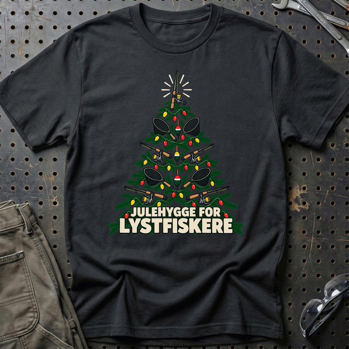 
Julehygge for lystfiskere – Unisex T-Shirt – Sort