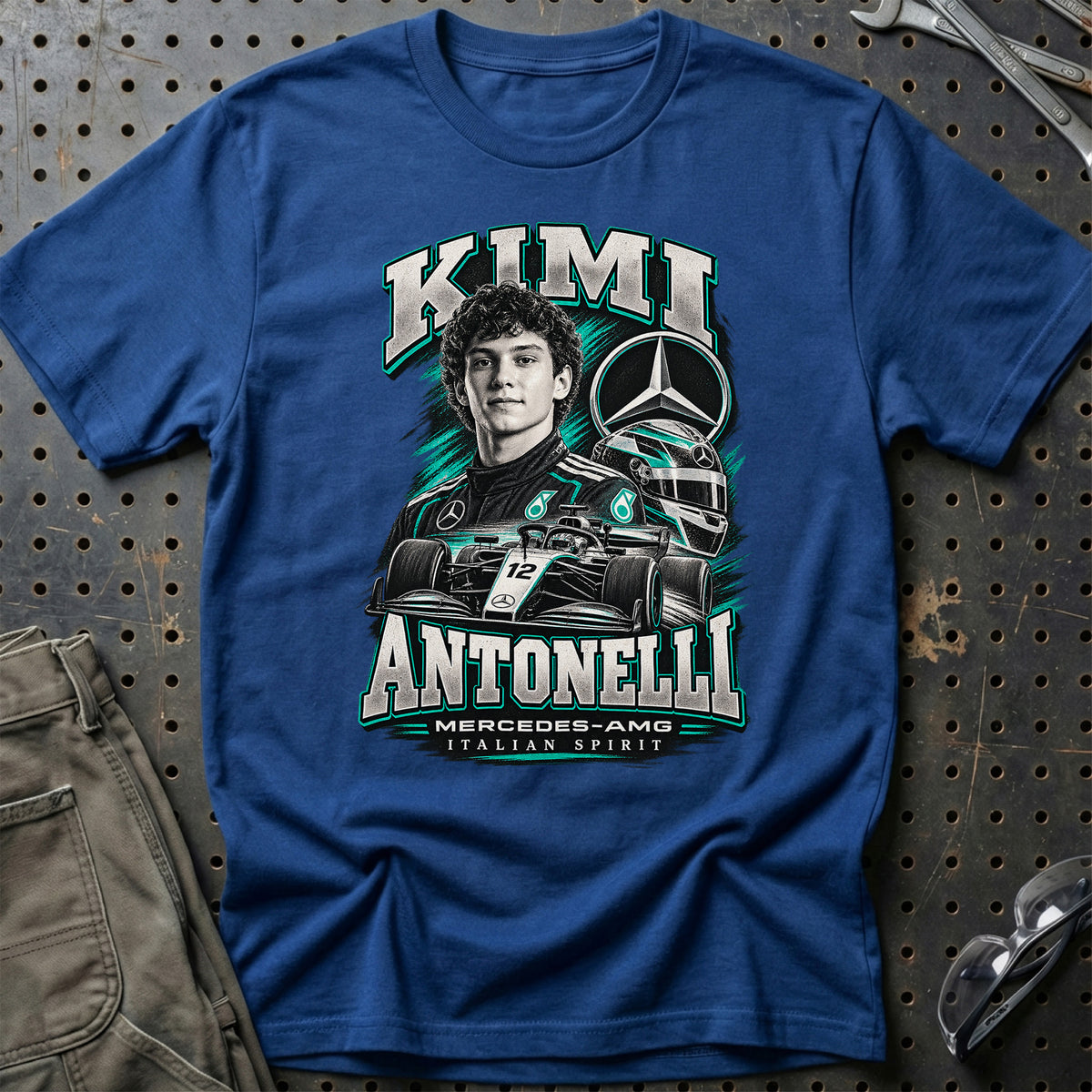 
Kimi Antonelli – Mercedes-AMG – Italian Spirit – Unisex T-Shirt – Blå Royal