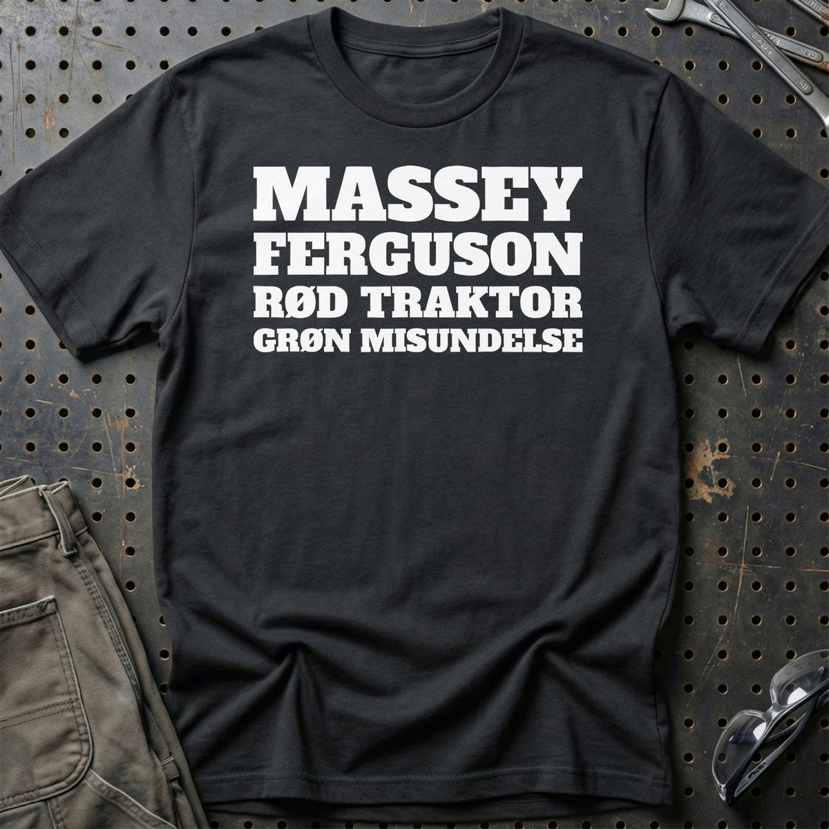 Massey Ferguson – Rød Traktor – Grøn Misundelse T-Shirt – Sort