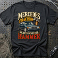
Mercedes – Præcision kræver den rette hammer – Illustration – Unisex T-Shirt – Sort