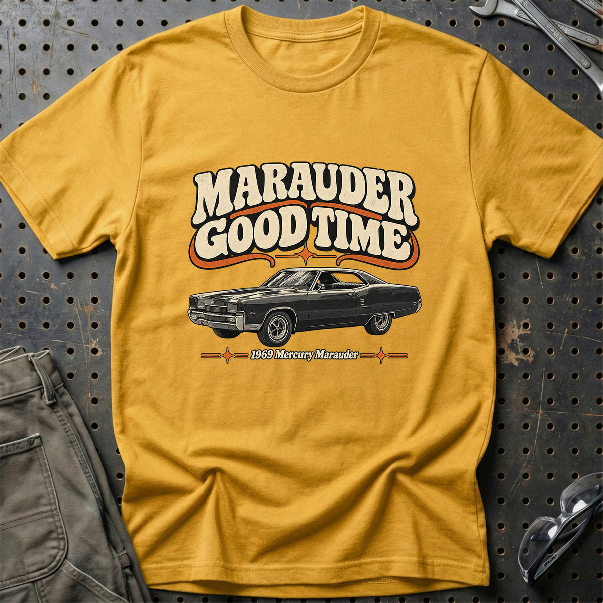 
Mercury Marauder 1969 – Marauder Good Time T-Shirt – Guld
