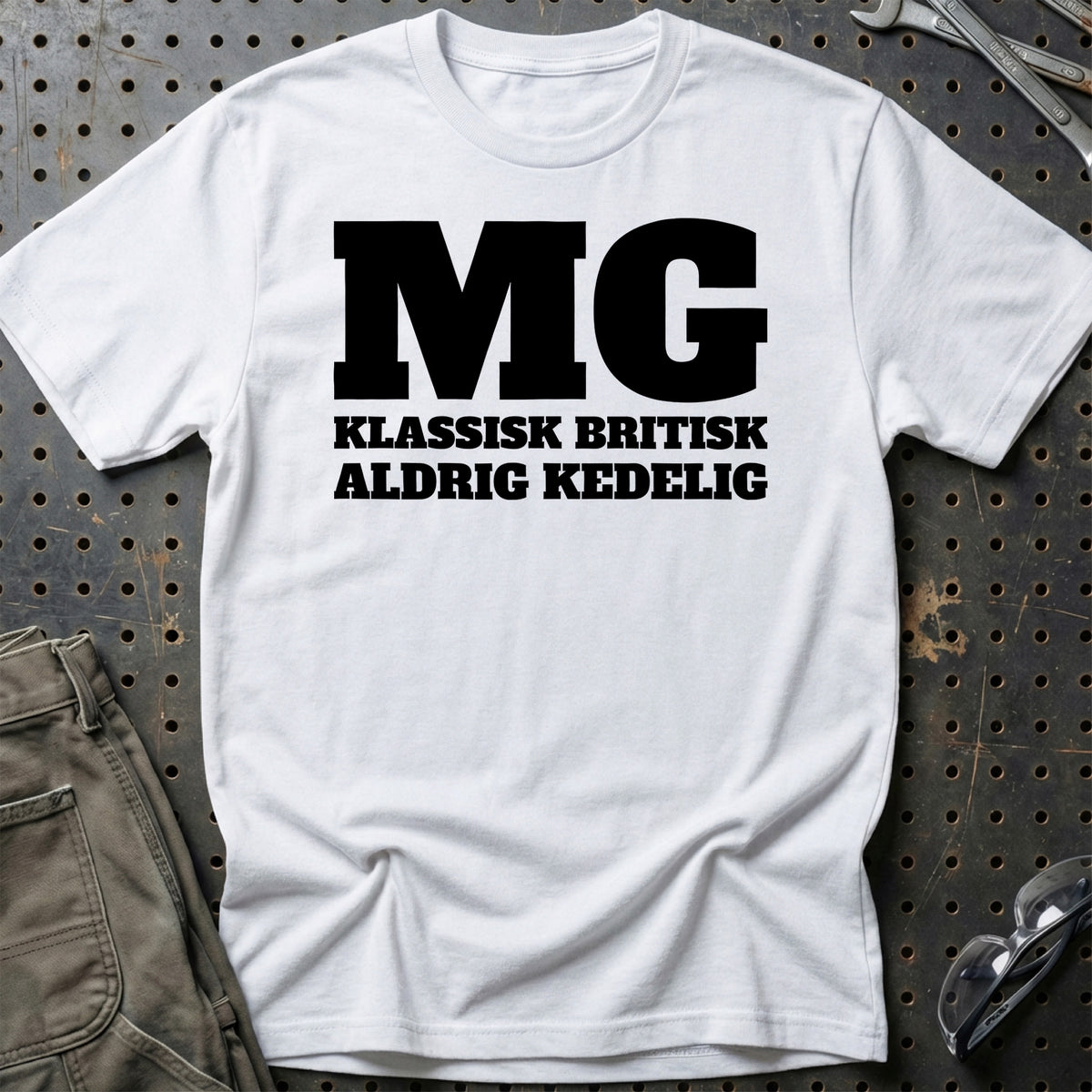 MG – Klassisk Britisk – Aldrig Kedelig T-Shirt – Hvid