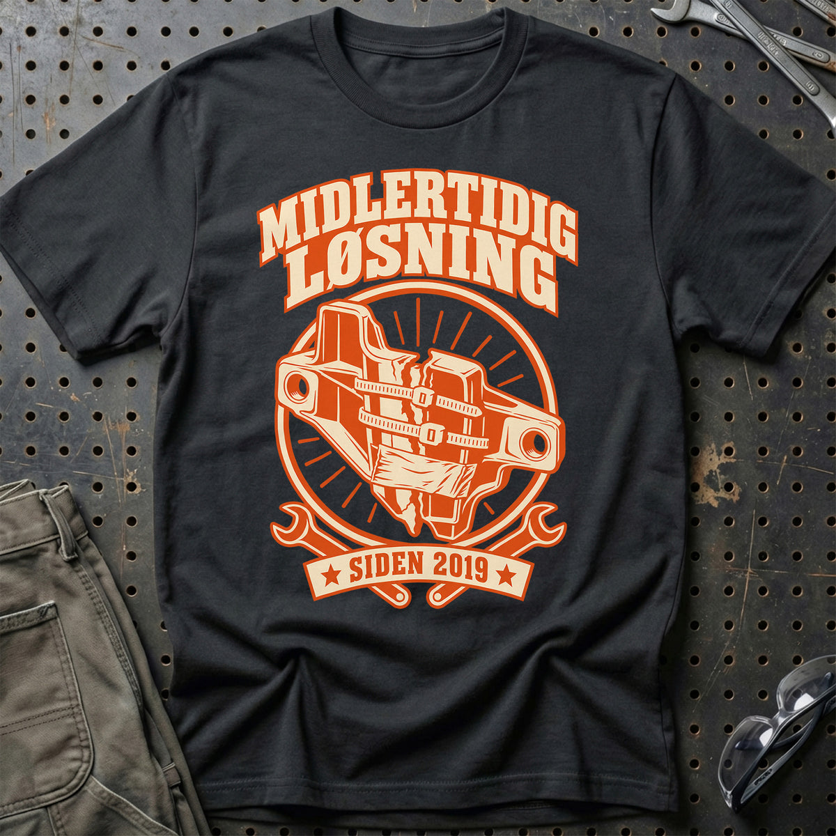 Midlertidig løsning – Siden 2019 T-Shirt – Sort