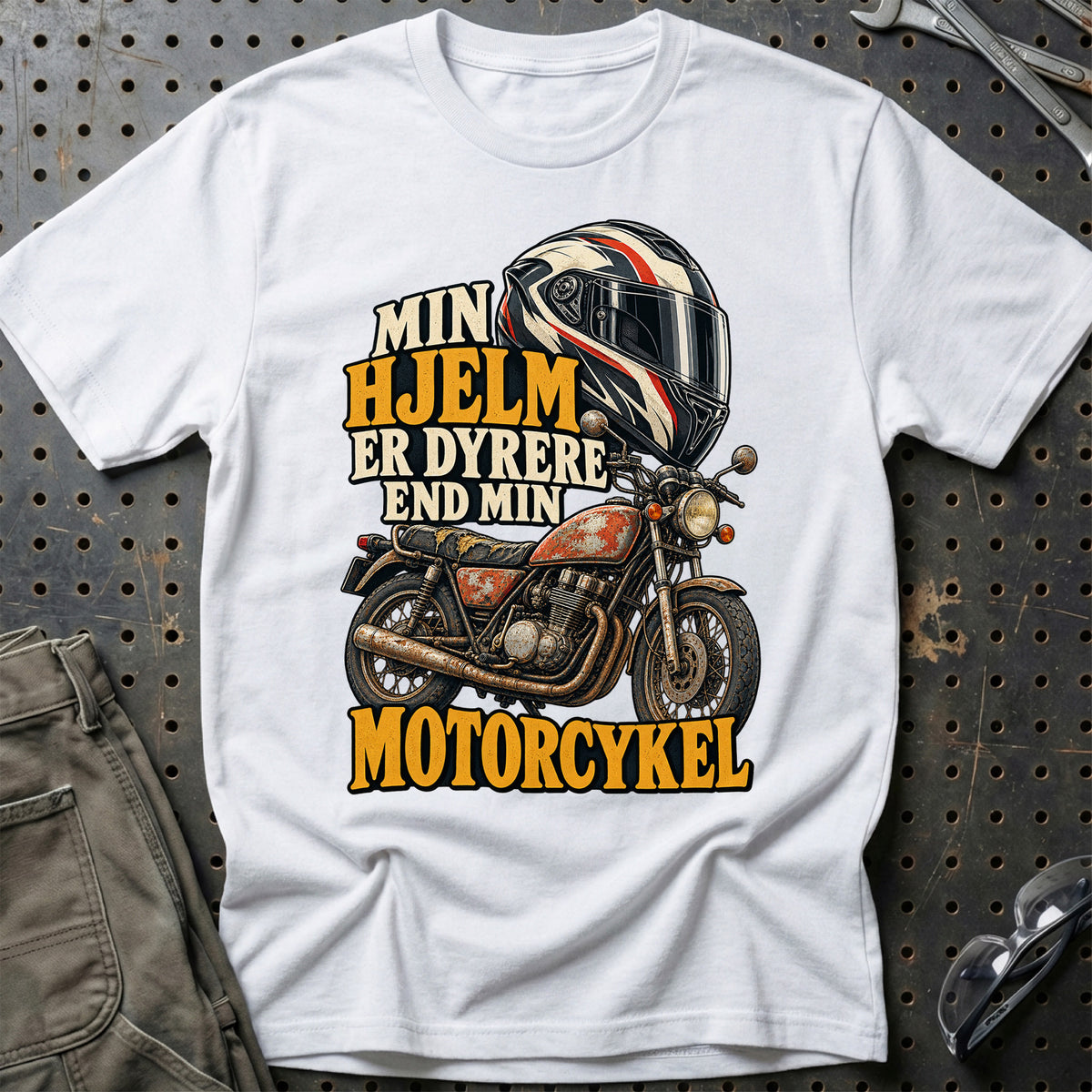 
Min hjelm er dyrere end min motorcykel – Illustration – Unisex T-Shirt – Hvid