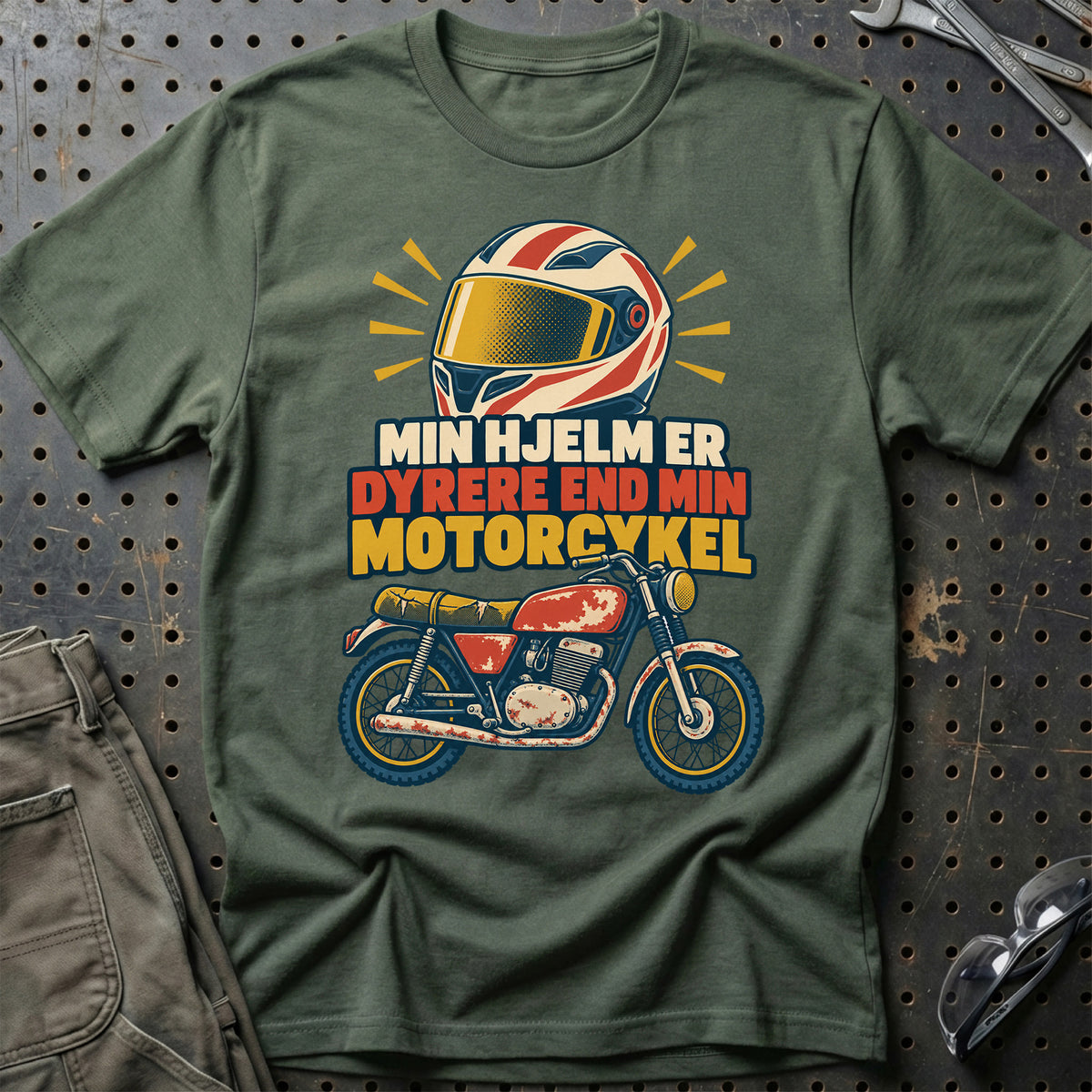 
Min hjelm er dyrere end min motorcykel – Retro – Unisex T-Shirt – Grøn Militær
