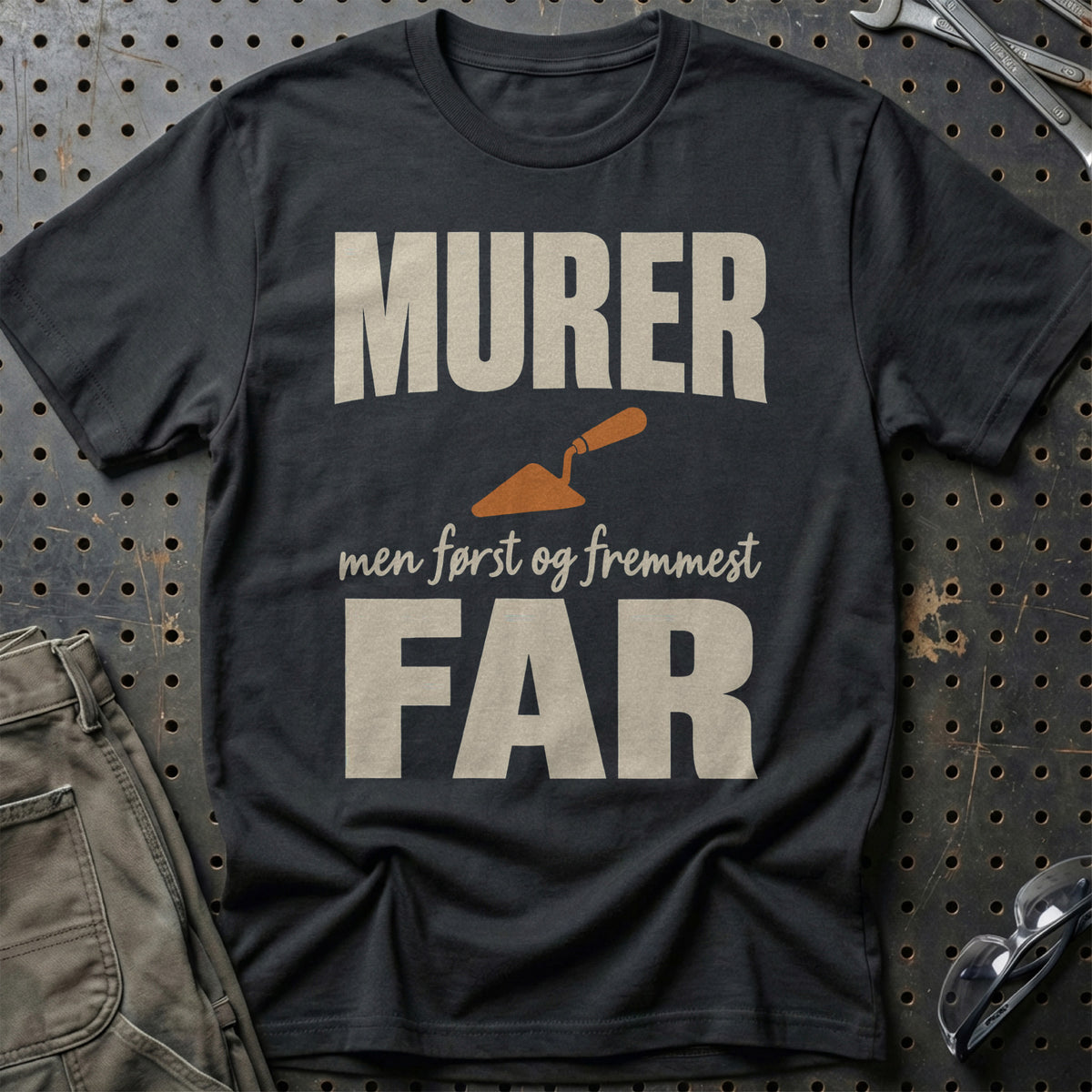 Murer – Men Først Og Fremmest Far T-Shirt – Sort