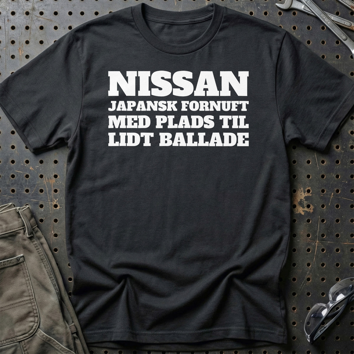 Nissan – Japansk Fornuft Med Plads Til Lidt Ballade T-Shirt – Sort