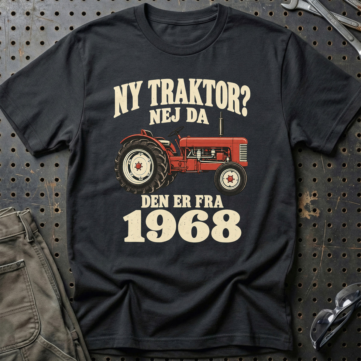 Ny Traktor? Nej Da – Den Er Fra 1968 T-Shirt – Sort