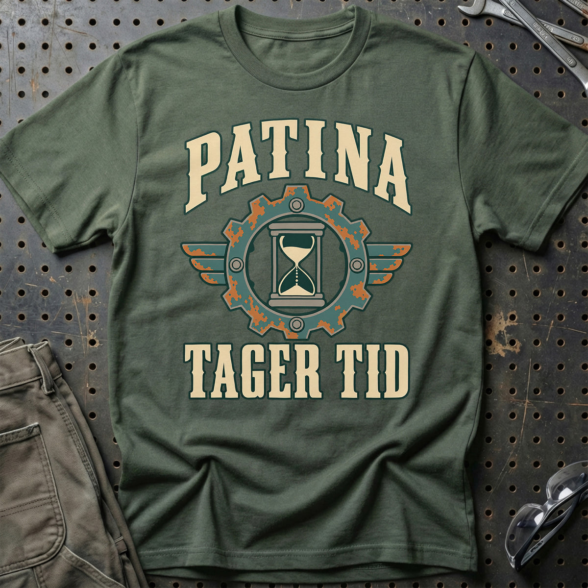 Patina – Tager tid T-Shirt – Grøn Militær