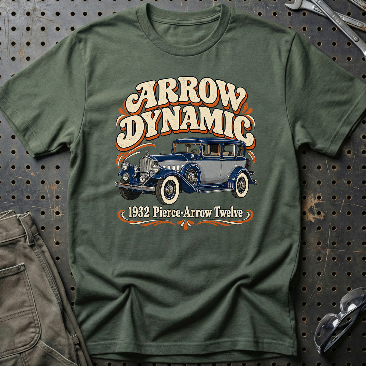
Pierce-Arrow Twelve 1932 – Arrow Dynamic T-Shirt – Grøn Militær