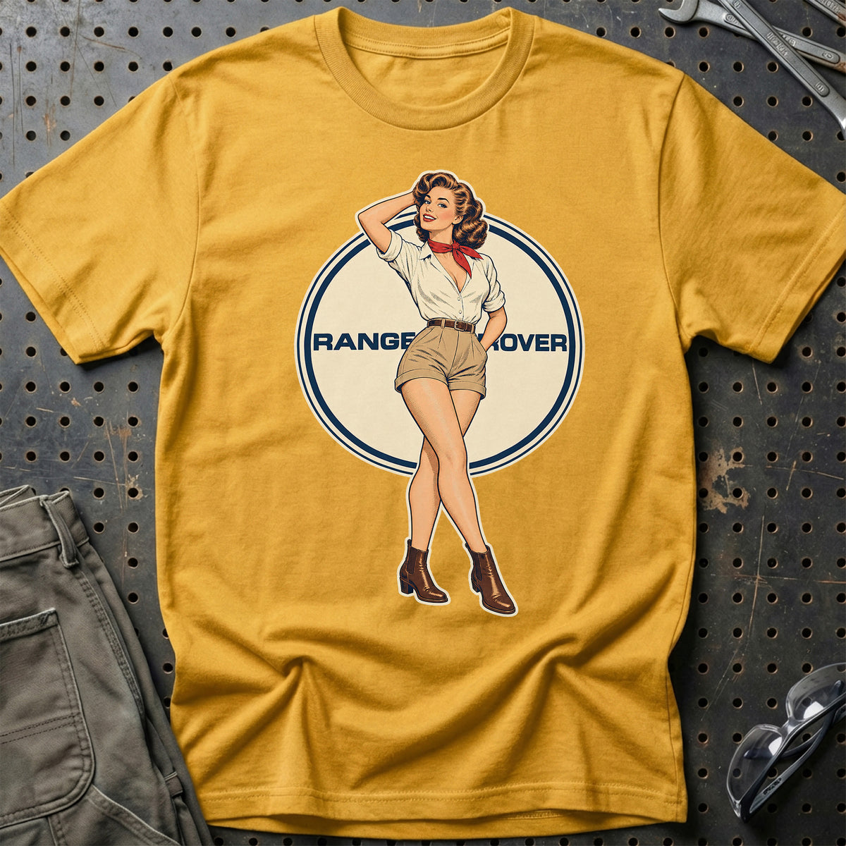 Range Rover Retro Pinup T-Shirt – Guld