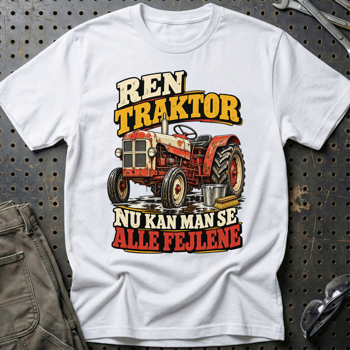 
Ren traktor nu kan man se alle fejlene – Illustration – Unisex T-Shirt – Hvid