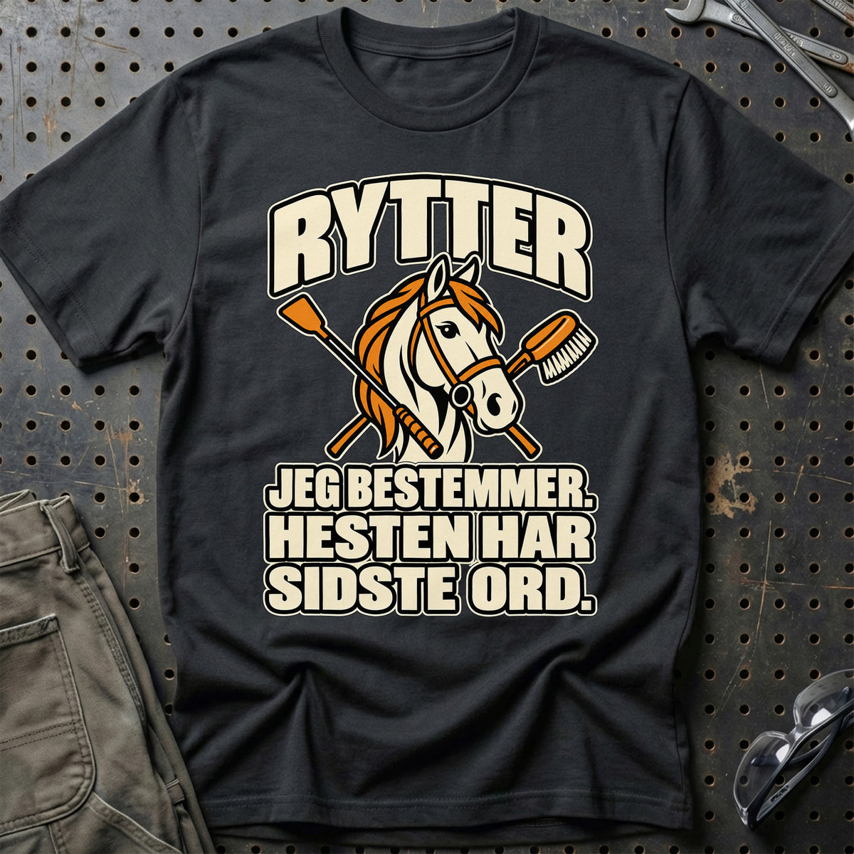 
Rytter – Jeg bestemmer. Hesten har sidste ord – Unisex T-Shirt – Sort