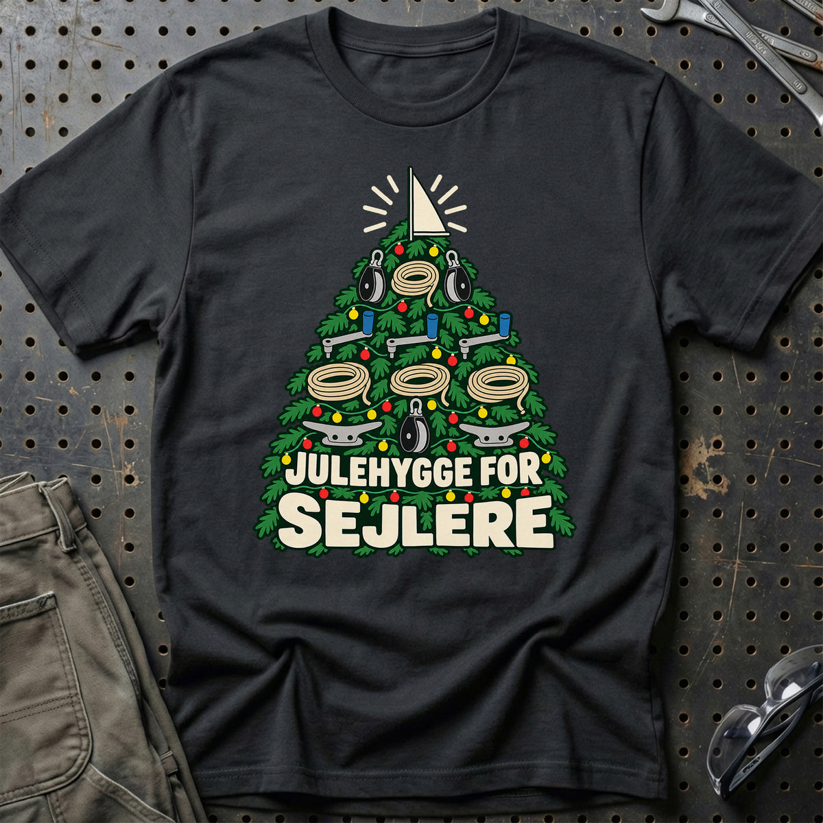
Sejler – Julehygge for sejlere – Unisex T-Shirt – Sort