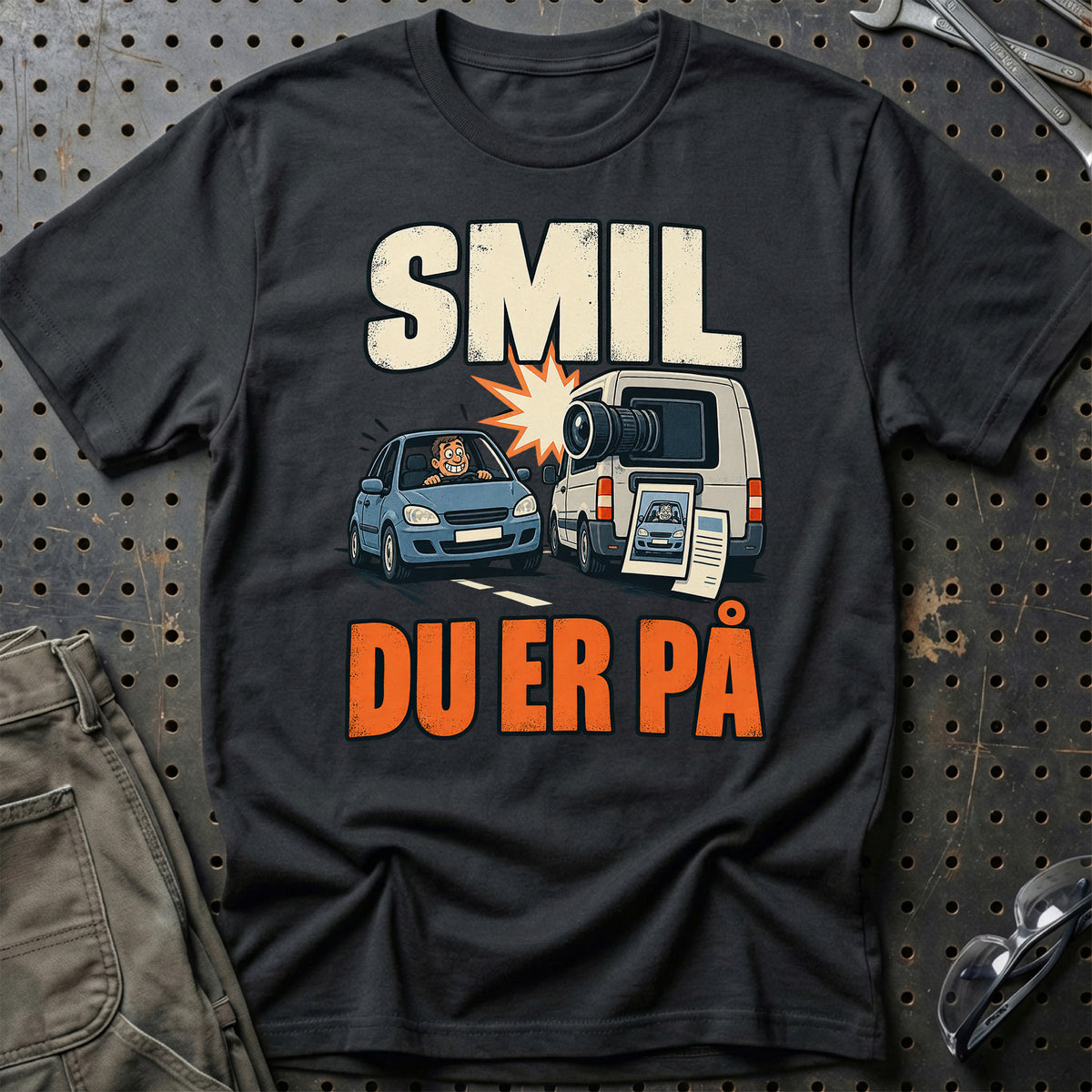 Smil – Du Er På T-Shirt – Sort