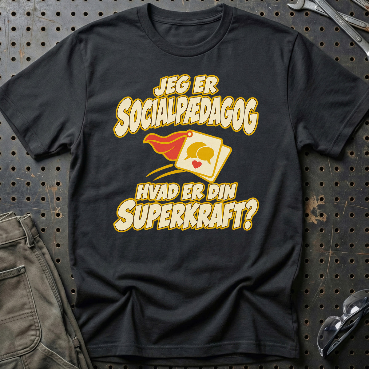 
Socialpædagog – Hvad er din superkraft? – Unisex T-Shirt – Sort