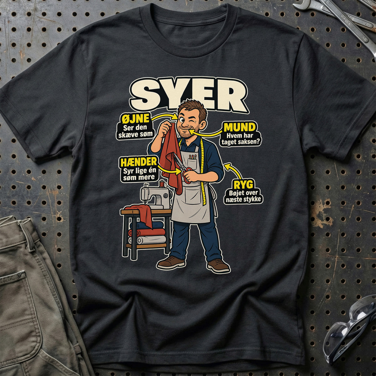 Syer – Anatomi T-Shirt – Sort