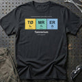 
Tømrer – Tømrerium – Unisex T-Shirt med tryk foran, farve: Sort