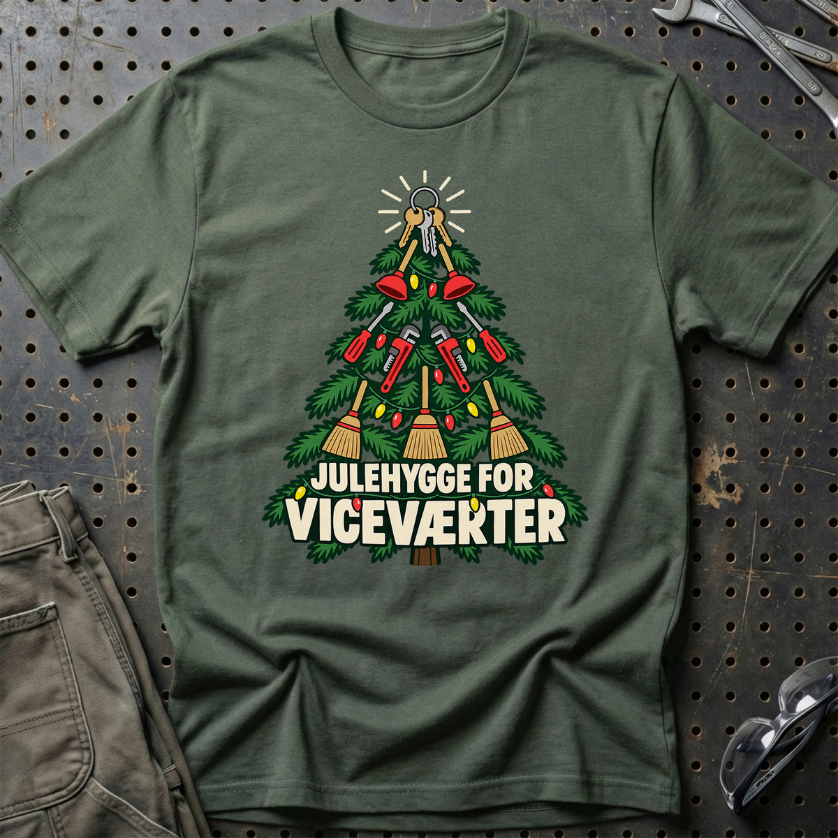 
Vicevært – Julehygge – Unisex T-Shirt – Grøn Militær