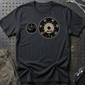 
Volkswagen T1 Panel Van 1967 – Instrumentbræt – Unisex T-Shirt med tryk foran, farve: Sort