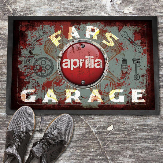 Aprilia Fars Garage Vintage Dørmåtte-Dørmåtte-Aprilia-Garage Culture Shop- garage - man cave - merchandise